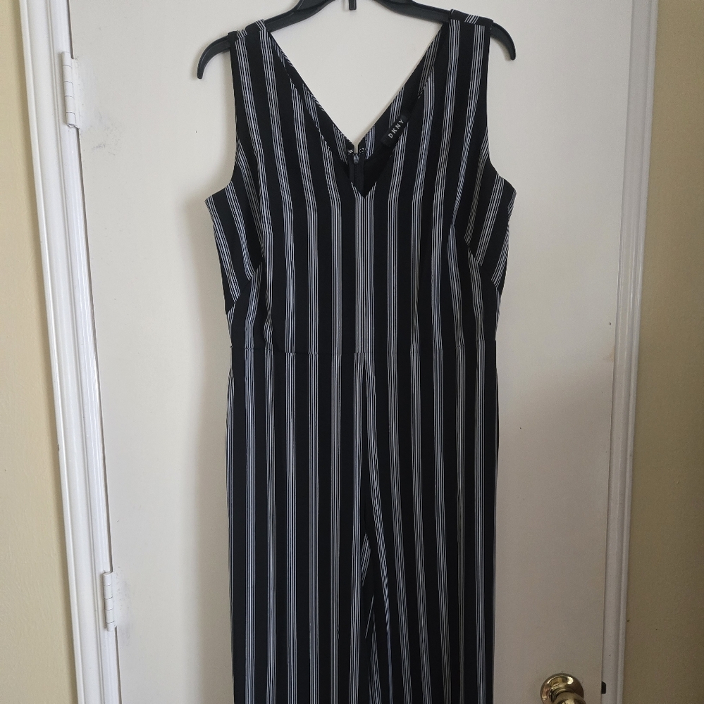 Black and White Striped Women's Jumper